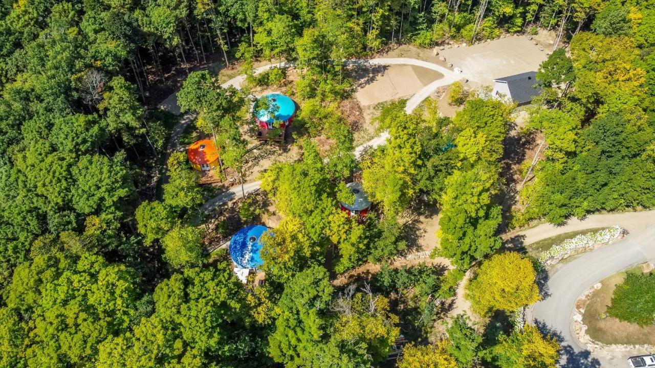 Yourtes Glamping Du Poisson Blanc Notre-Dame-du-Laus Exterior photo